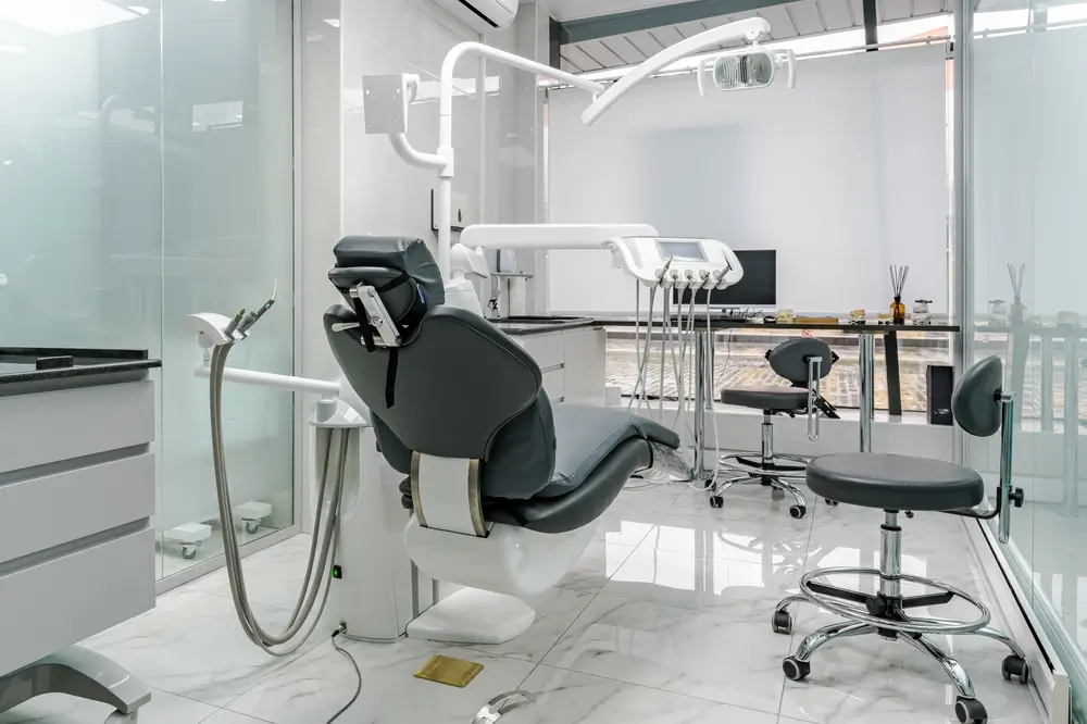 Controlli periodici apparecchiature odontoiatriche
